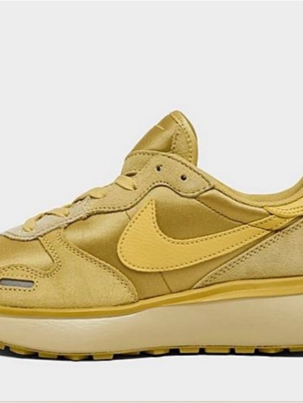 Nike Women’s Phoenix Waffle Wheat Gold Sneakers